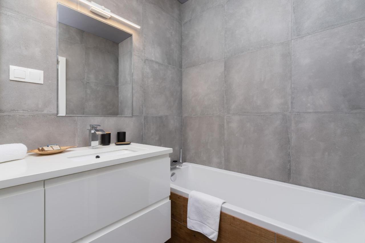 Krowodrza Apartment Premium With Balcony By Renters Prestige Krakow Exterior photo